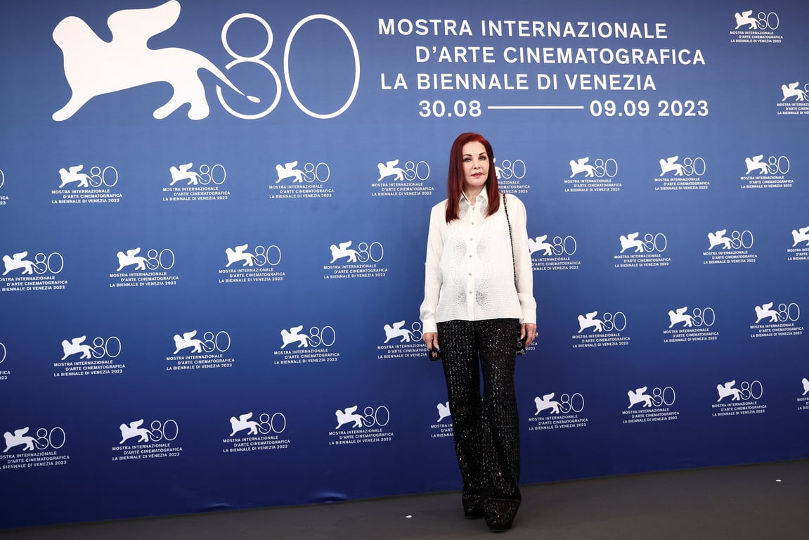 Вдова Елвіса Преслі вийшла на червону доріжку Венеціанського кінофестивалю - фото 4