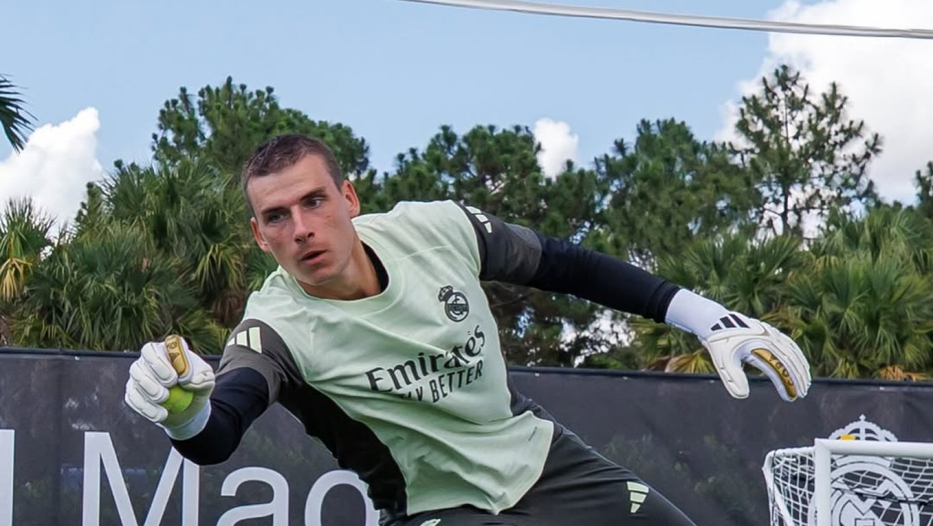 Андрей Лунин