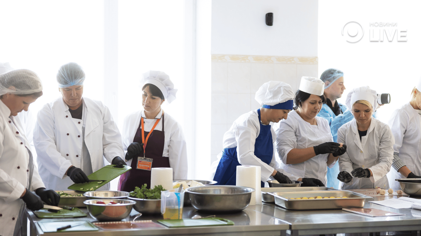 Повара готовят есть. Фото: Фото: Новини.LIVE