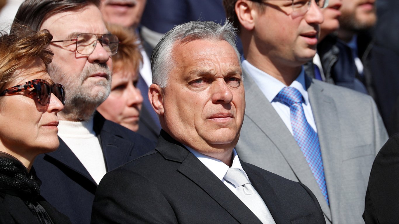 Орбан подверг критике ЕС и поставил под сомнение его существование