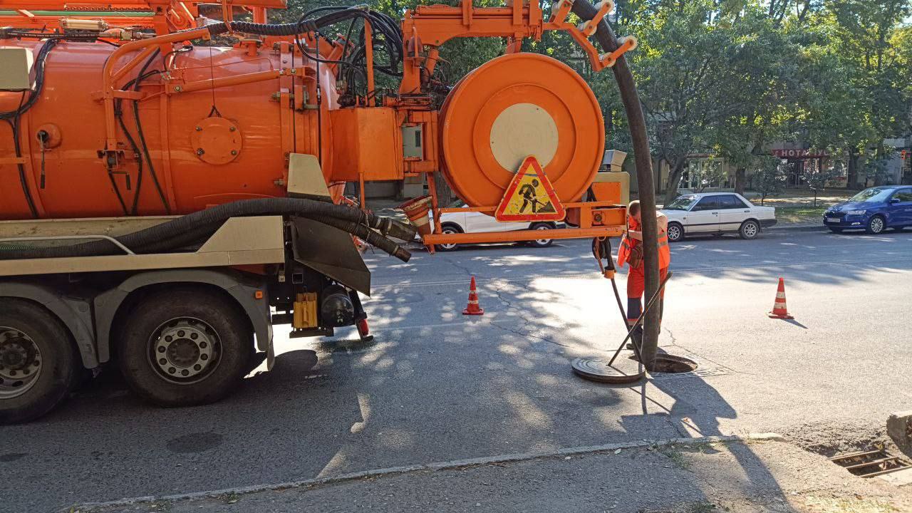 Ремонтные работы по дорогам Одессы. Фото: КП "Городские дороги"