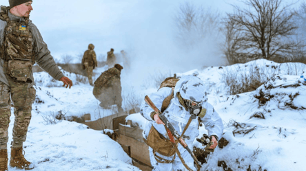 Погода ускладнила пересування техніки на фронті — військовий - 290x166