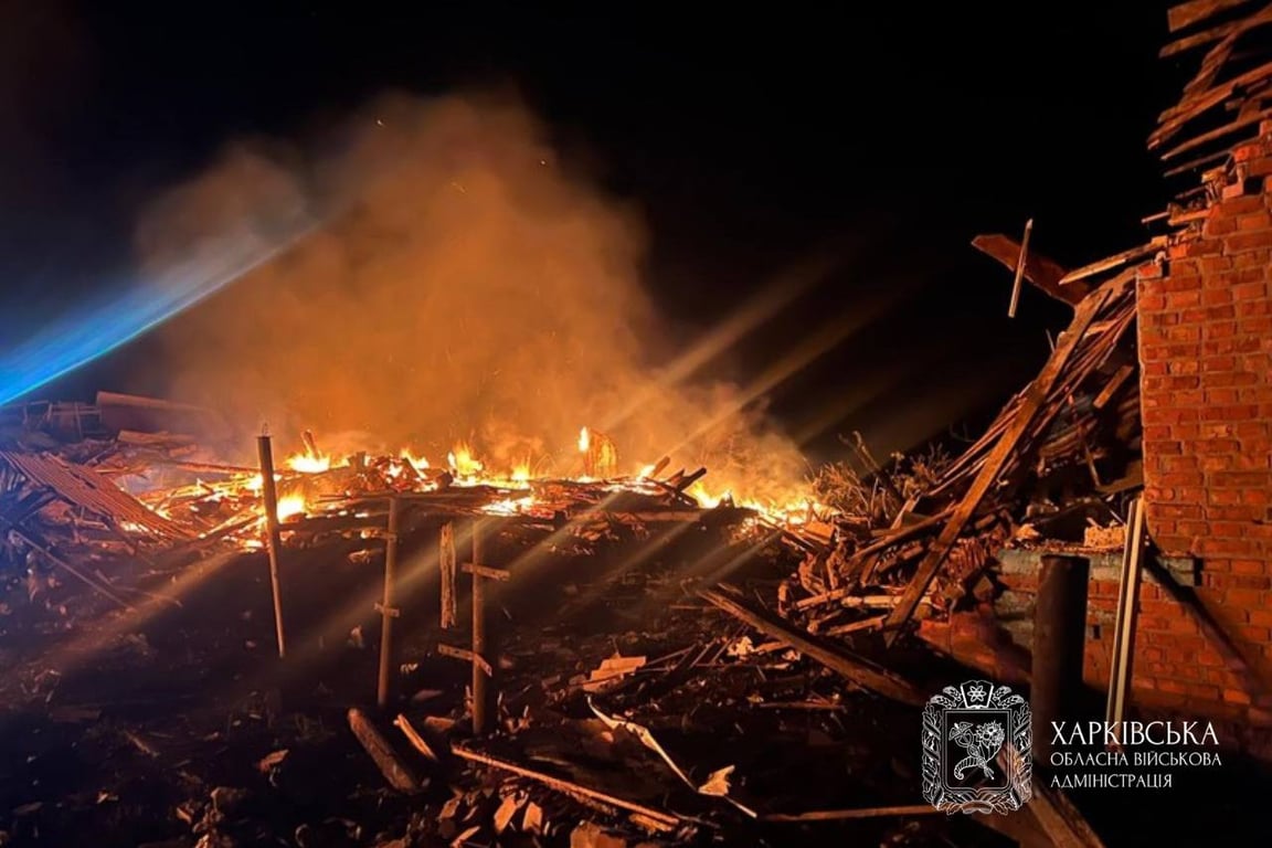 Наслідки обстрілу Леб'яжого на Харківщині вночі 21 серпня 2026 року 