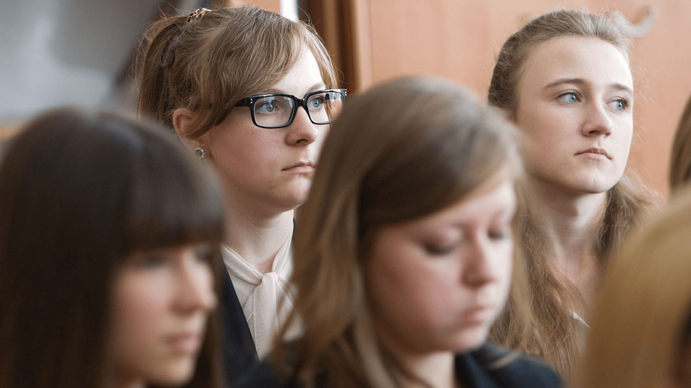 Чому українські школярі кидають навчання у польських школах?