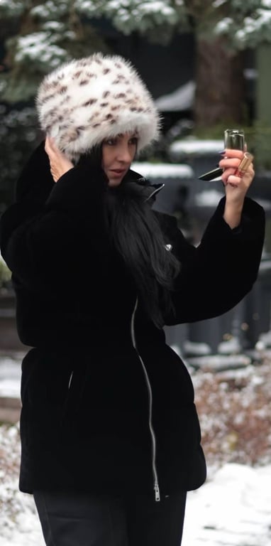 Выбор шапок на зиму самый разный