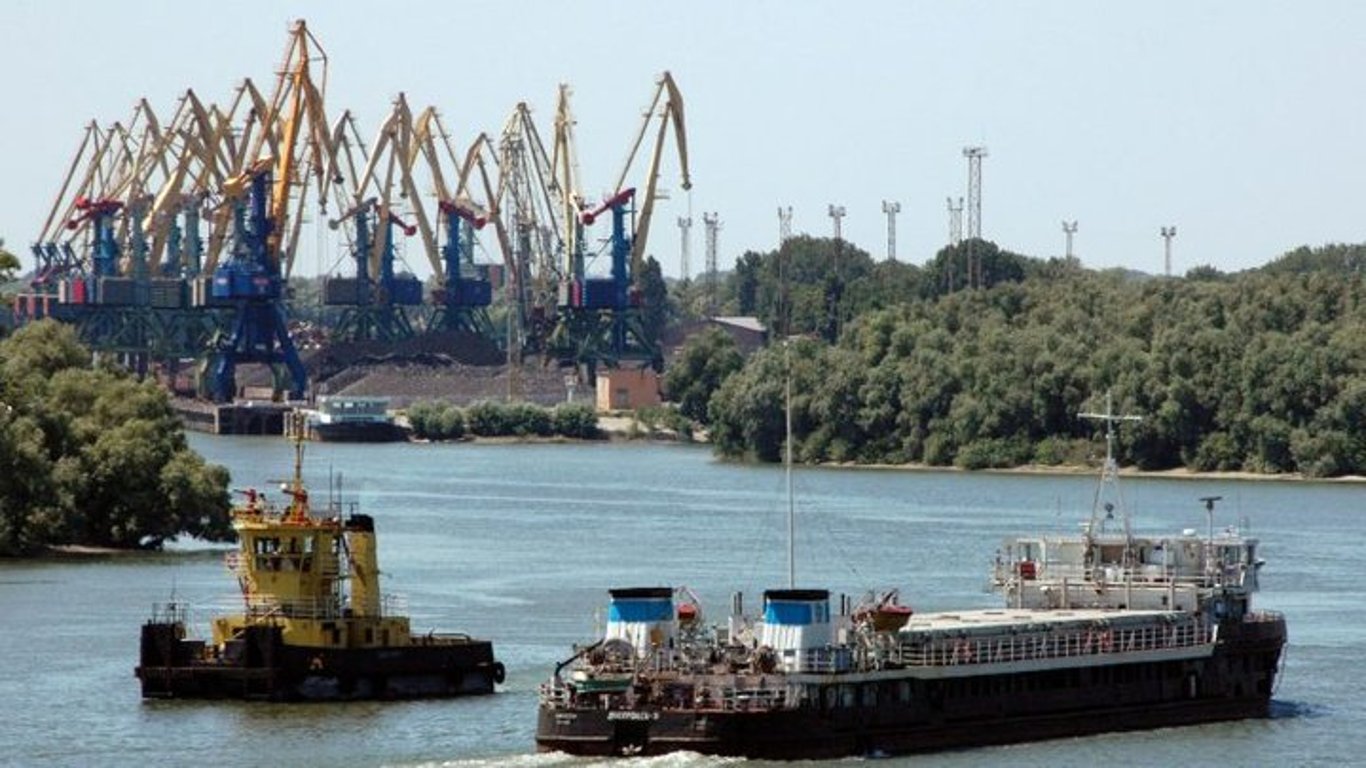 Дунайські порти обробляють 120 тисяч тонн  вантажів на добу — Мінекономіки