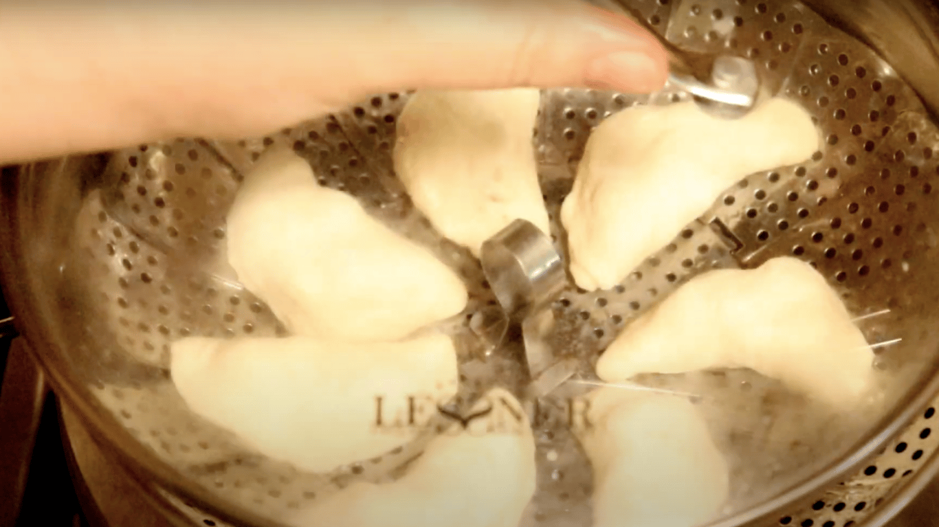 вареники з яблуками на пару