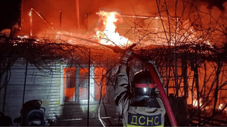 На Київщині на пожежі врятуватли від вогню п'ятьох дорослих і двох дітей - 285x160
