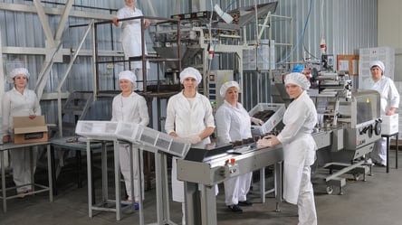 Зарплата до 3 500 євро — у Німеччині потрібні працівники на кондитерську фабрику - 285x160