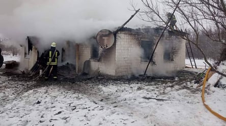 Жахлива пожежа на Житомирщині — загинули діти - 285x160