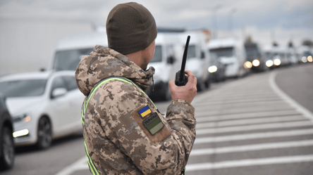 Пів тисячі авто на кордоні — які КПП краще оминати - 290x166