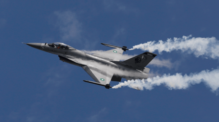 Норвегия передаст Украине 22 истребителя F-16, — СМИ - 285x160