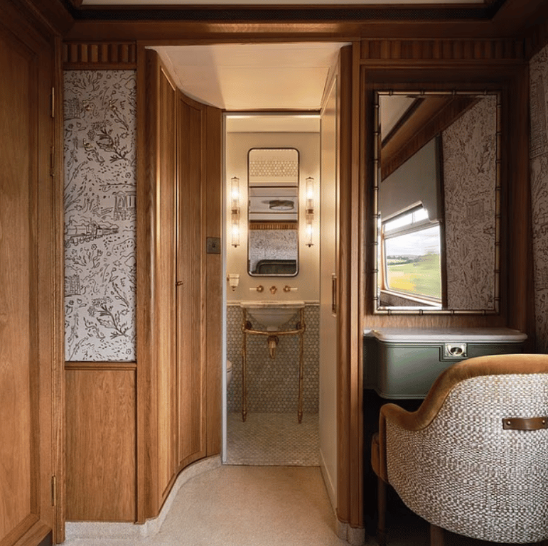 З вишуканим рестораном і SPA —найдорожчий потяг Британії - фото 3