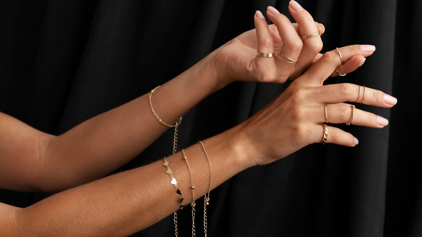 Black Friday 2025 — best jewelry trends to shop right now