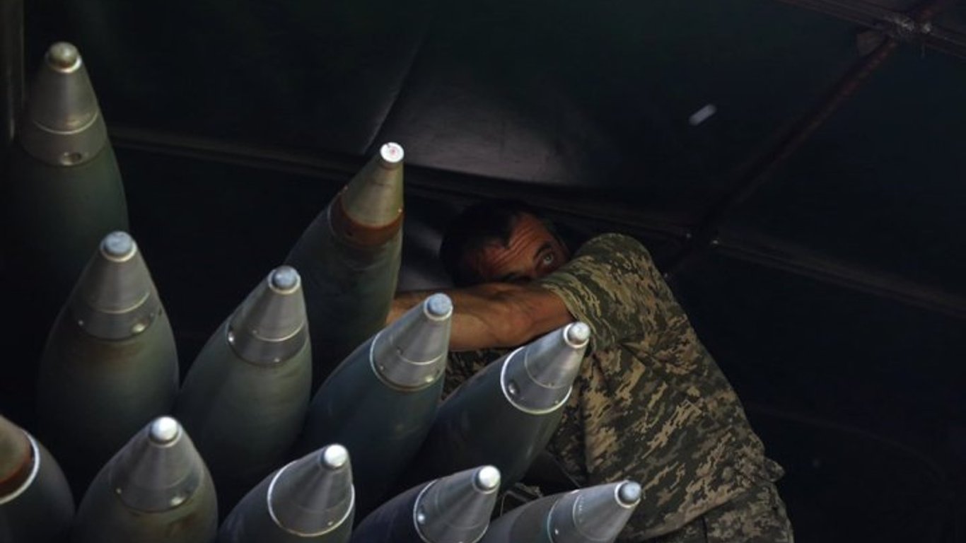Украина вскоре получит первую партию снарядов от чешской инициативы