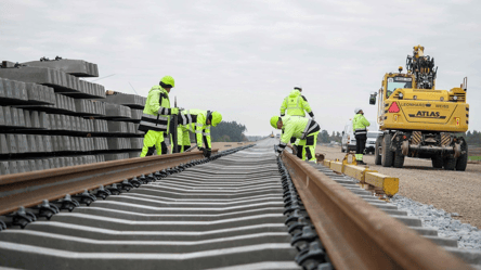 Литва готовит массовое отчуждение земли у жителей из-за железной дороги - 285x160
