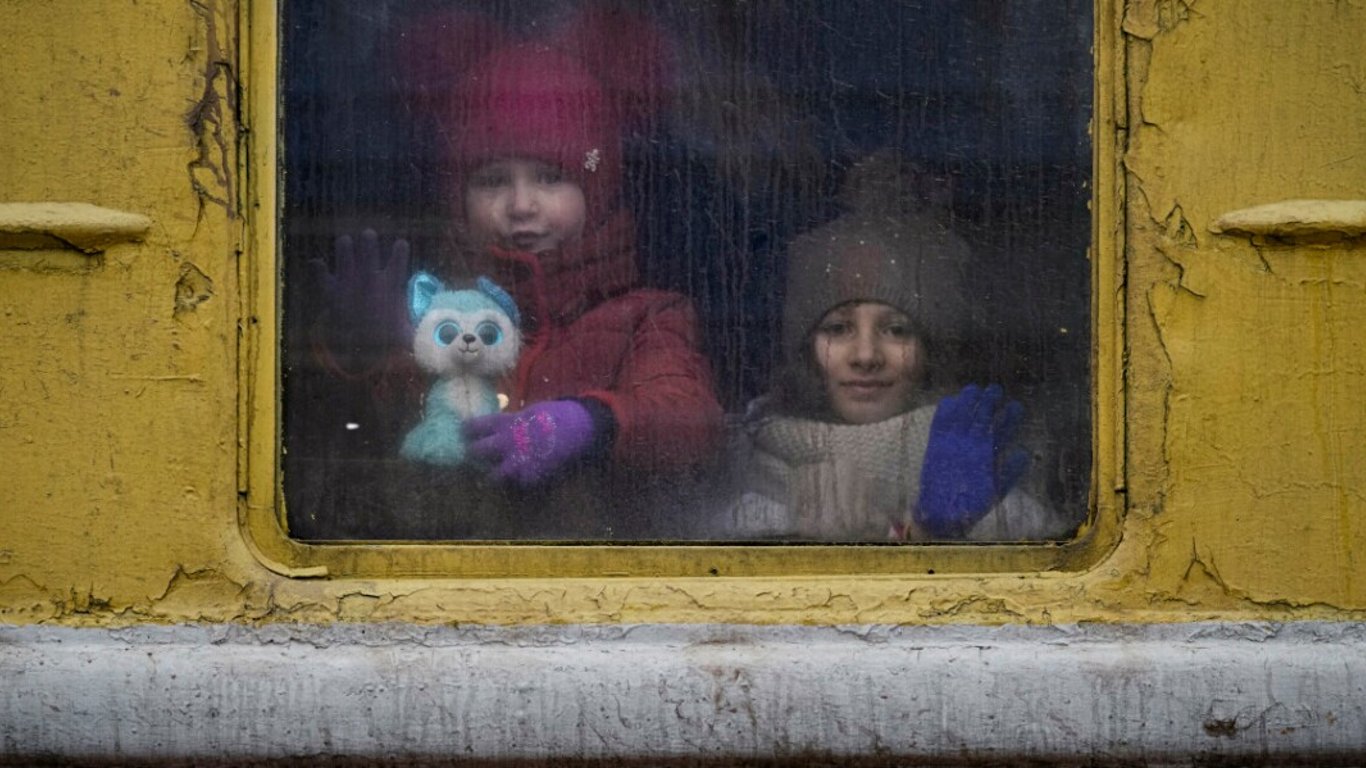 Депортировали детей из Украины - СБУ объявила подозрение двум соратницам Путина