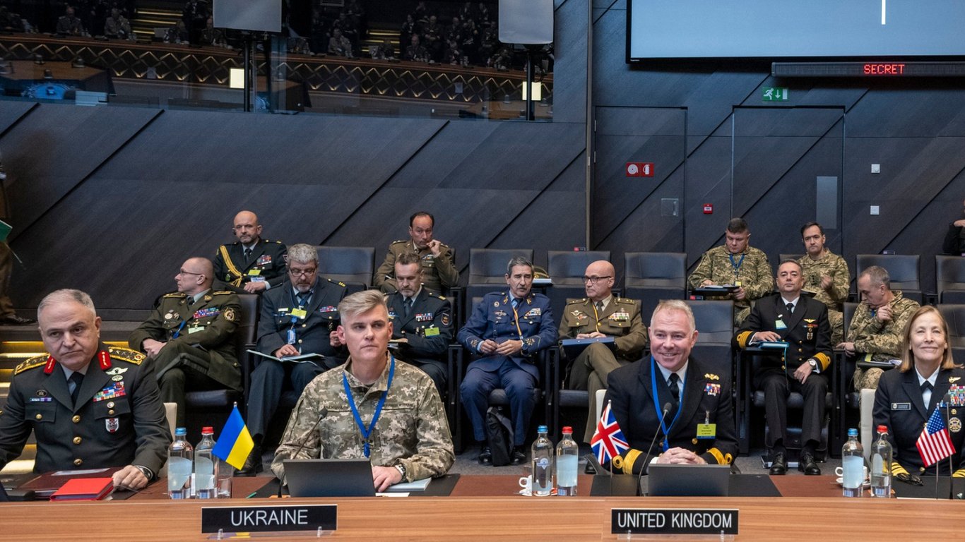Перше засідання ради "Україна — НАТО" пройшло без Залужного