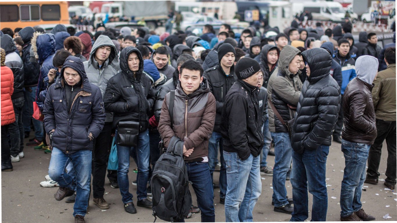 Чи спровокує урізання бюджету-2024 в РФ бунти місцевого населення та мігрантів