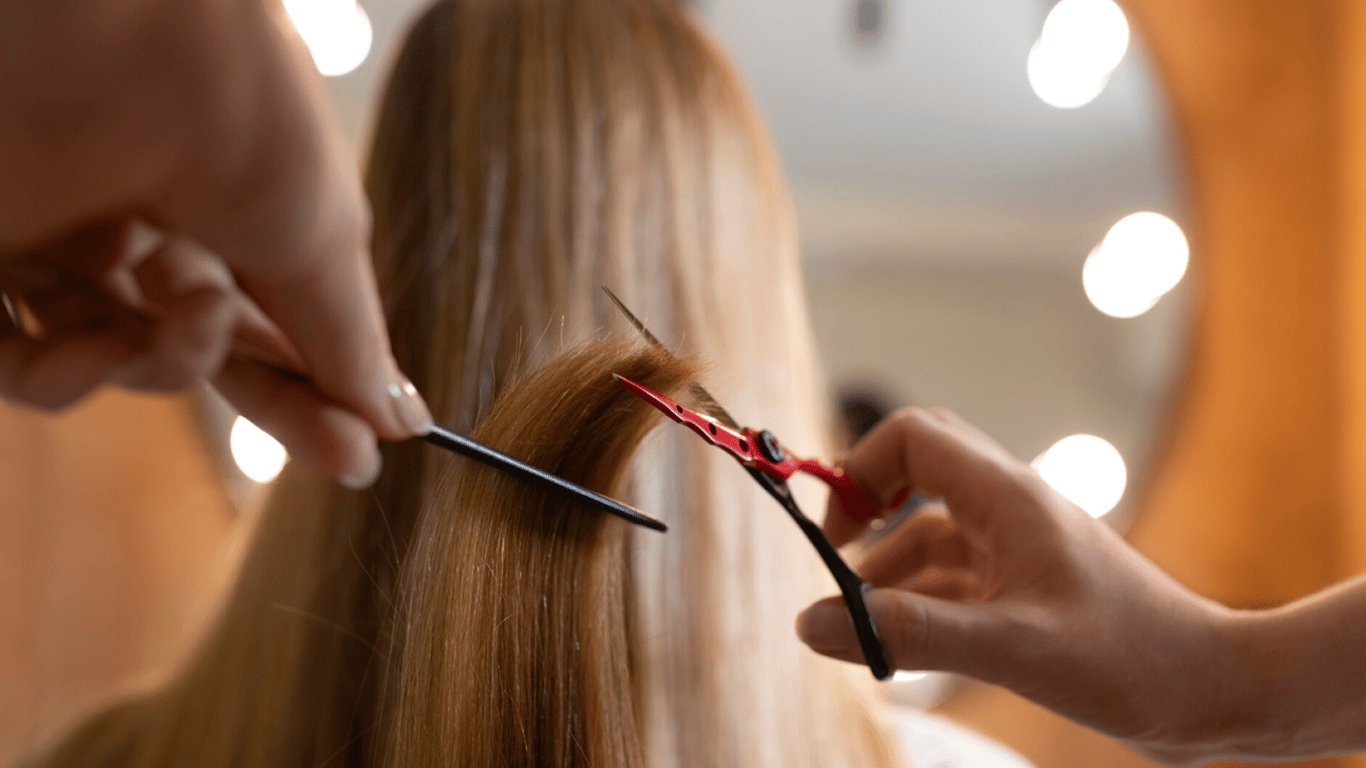 Стильна коротка стрижка, яка буде в тренді 2026 року — фото