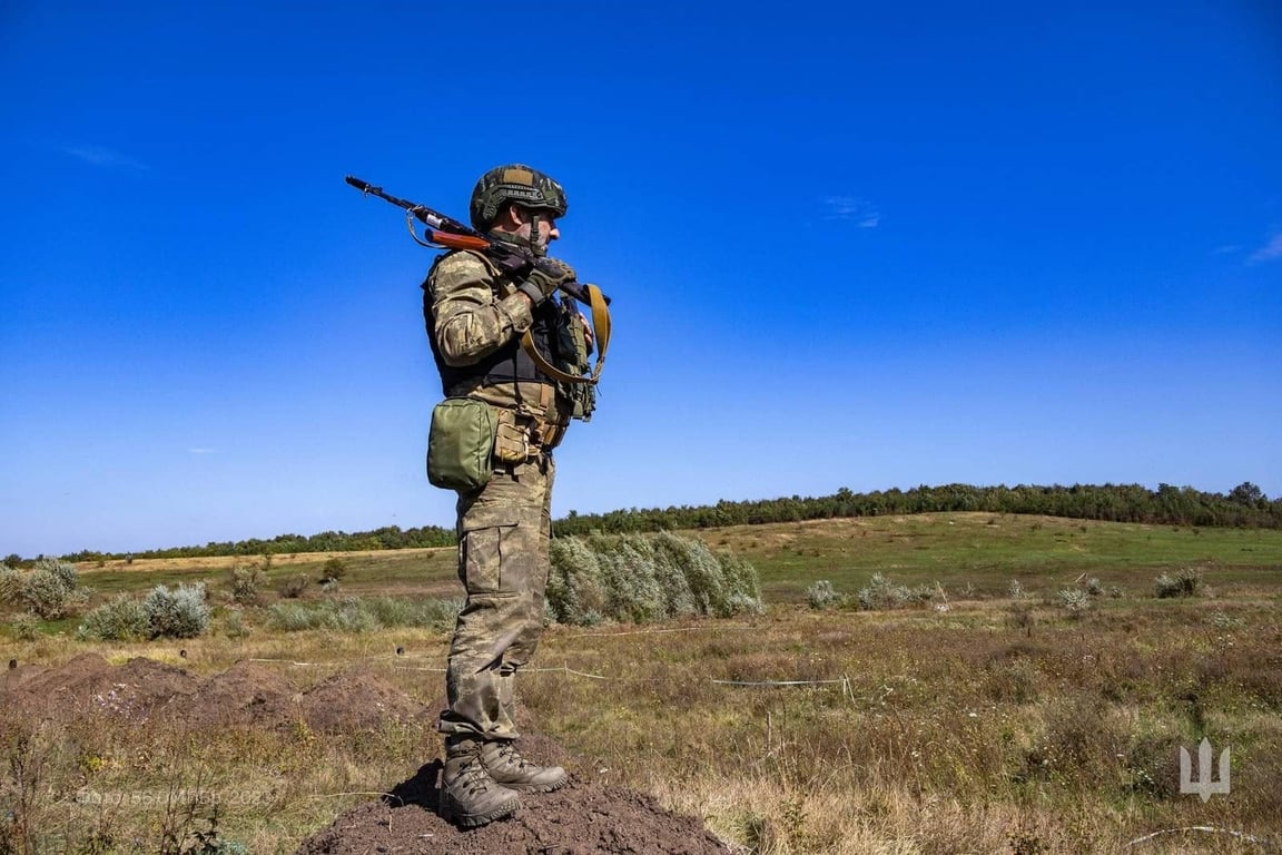 Украинский защитник на передовой