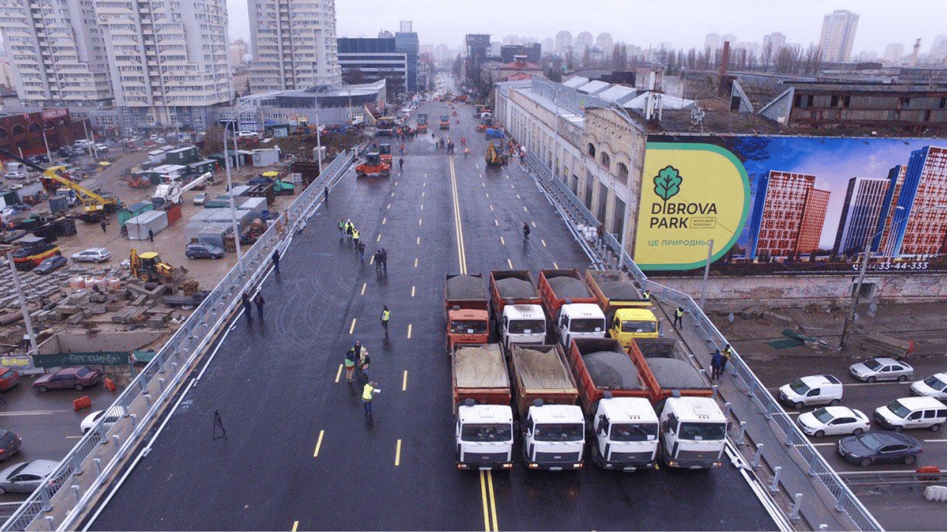 Шулявський міст у Києві залишається недоступним для маломобільних