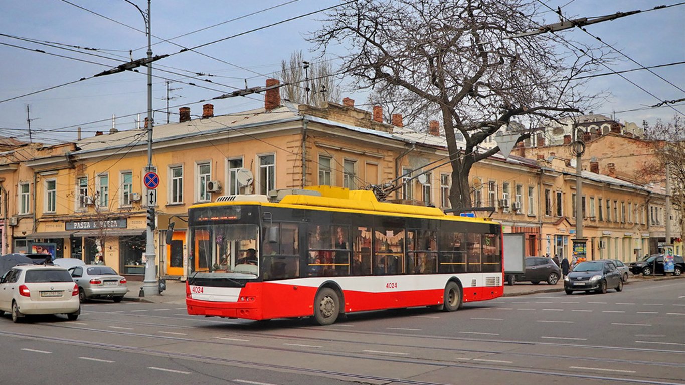 В Одесі повністю відновив рух тролейбус