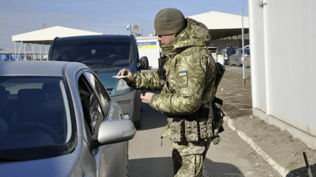 На Буковині судили чоловіка, який заплатив 70 тис. прикордоннику - 285x160