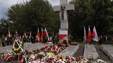 В Польше проходят памятные мероприятия в честь жертв Волынской трагедии - 285x160