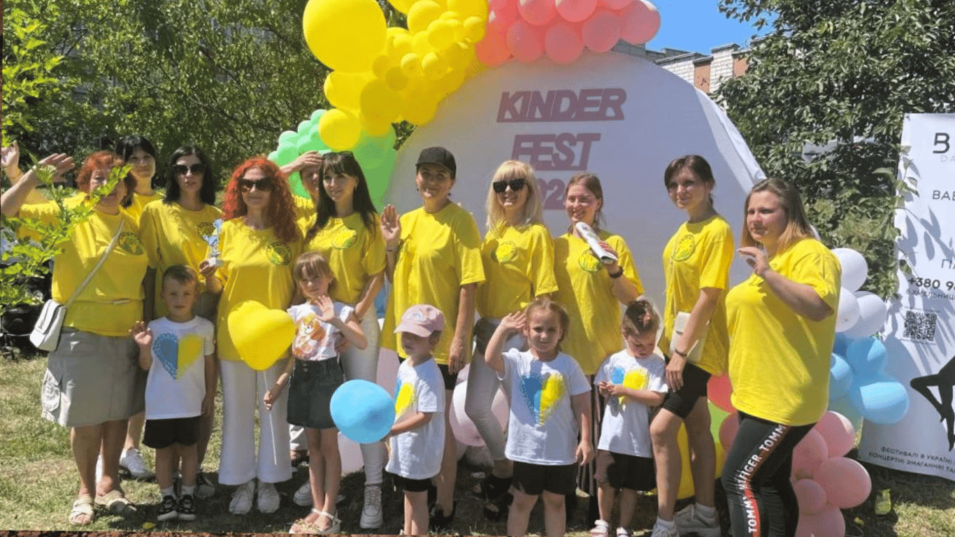 Kinder FEST у Львові — вихованці дитсадків зібрали понад мільйон гривень для військових