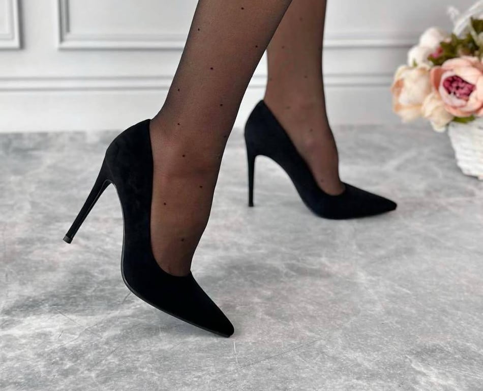 Туфлі-лодочки потрібно обрати в сучасному вигляді