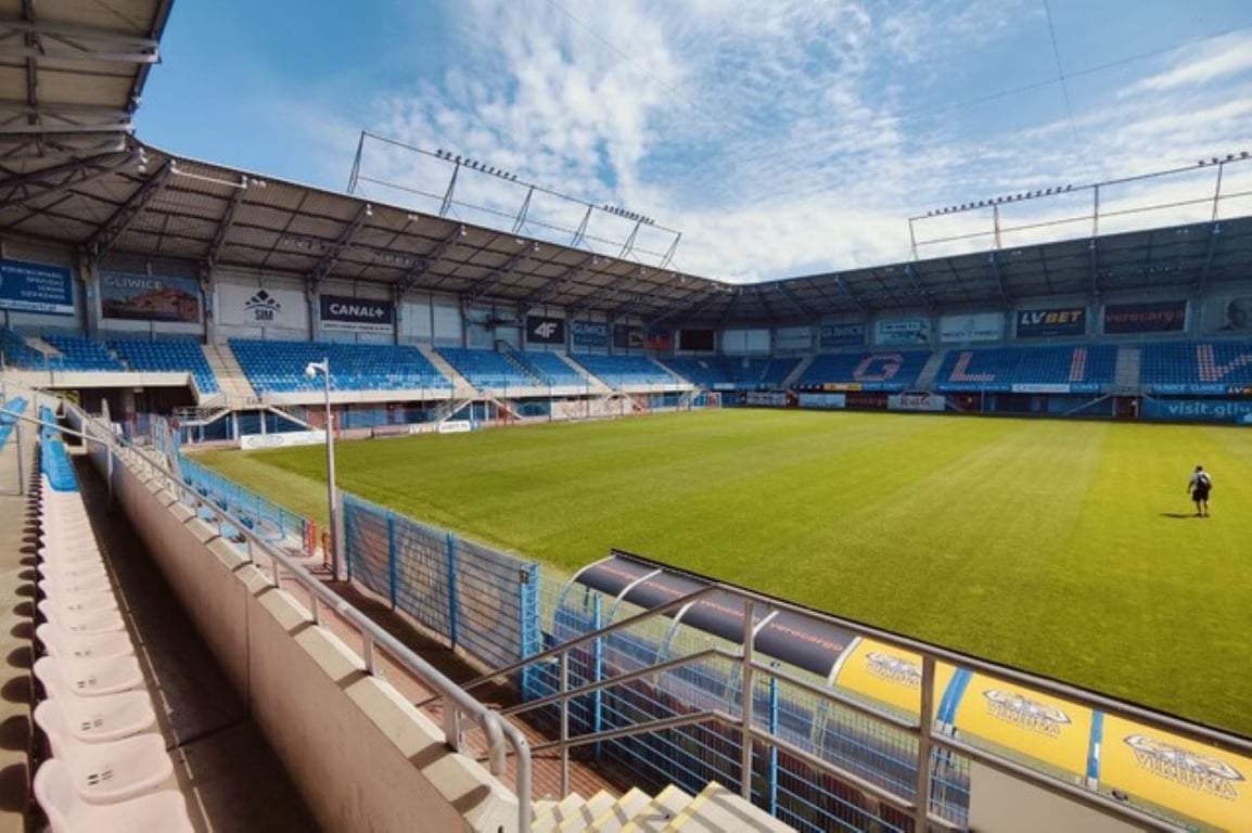 Полесье, стадион для еврокубков