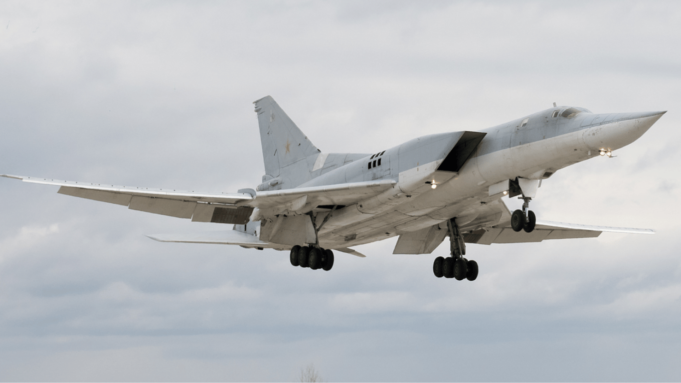 Росія підняла у повітря 17 бомбардувальників