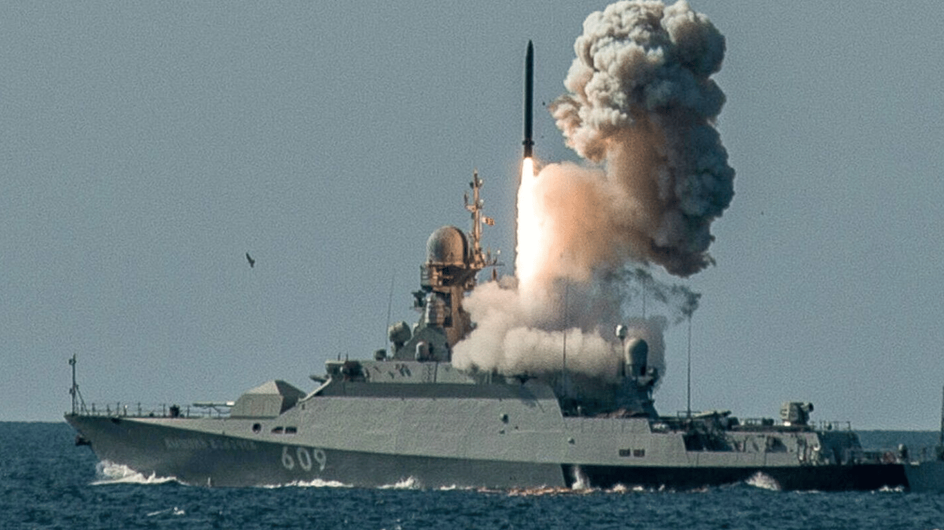 В ОК "Юг" рассказали, сколько ракетоносителей россияне вывели в Черное море