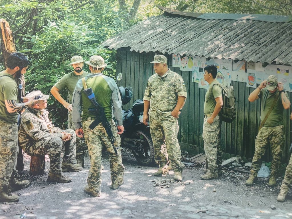 Боєць Інтернаціонального легіону відкрив виставку у Львові — фото - фото 1