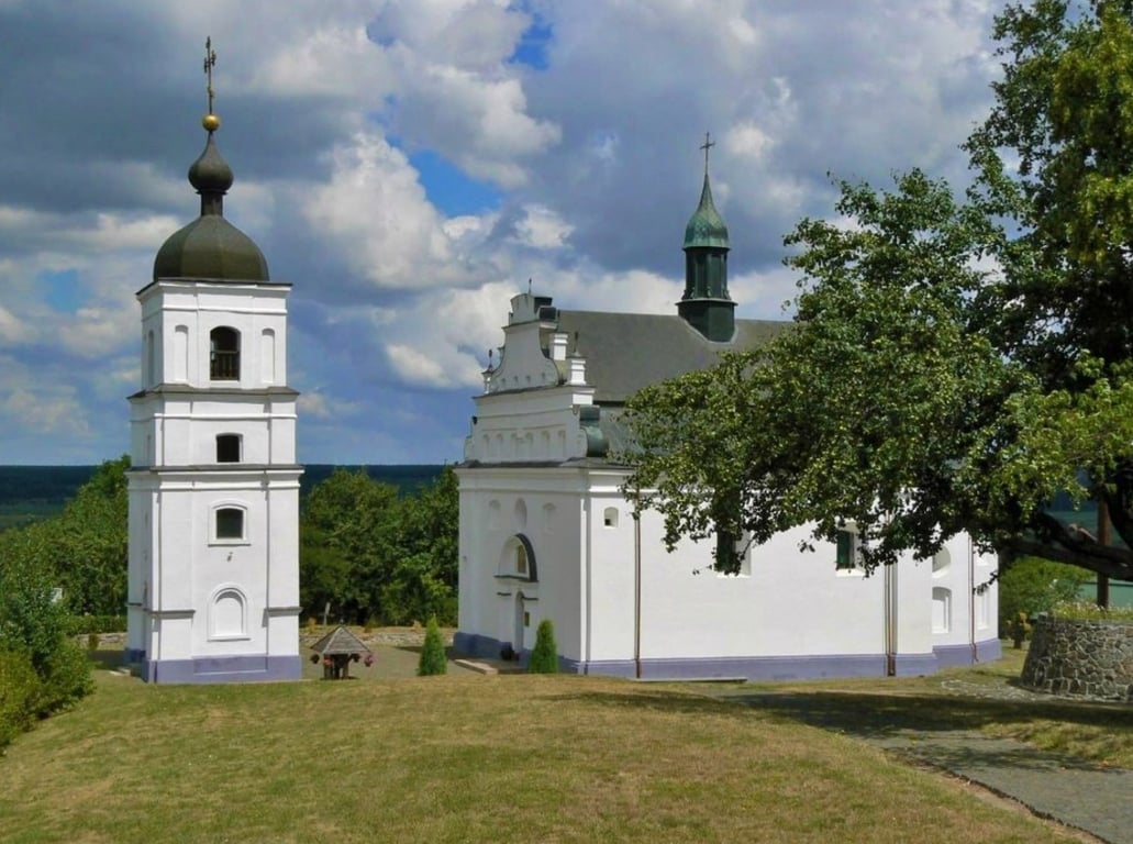 Подорож Україною на авто — топ-5 цікавих локацій - фото 3