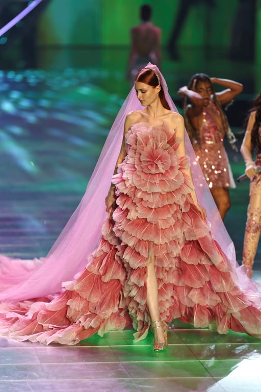 Модний показ Elie Saab