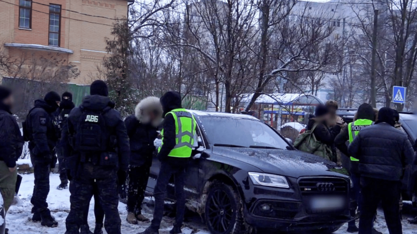 В Киеве разоблачили наркоторговцев, поставлявших запрещенные вещества для "vip-клиентов"