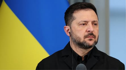 Зеленський: Україна вже має проблеми із супутниковим зв'язком - 304x171