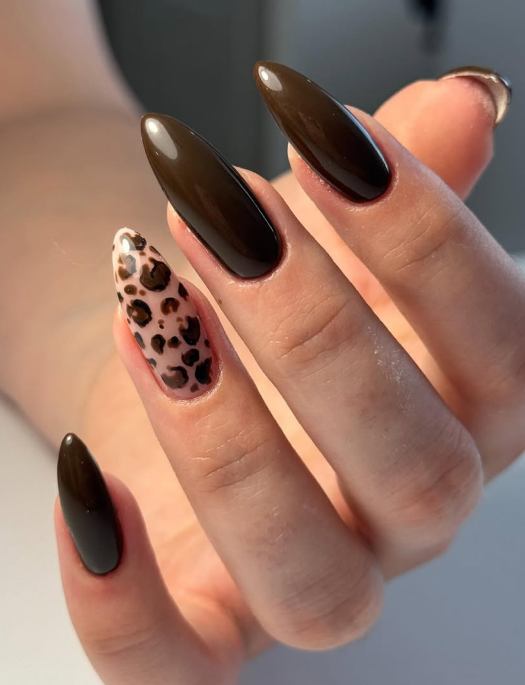 Які кольори манікюру будуть модними у жовтні