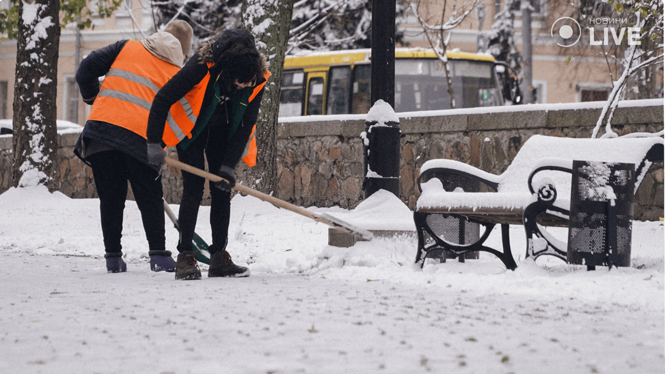 Киян можуть штрафувати за неприбраний сніг — яку суму доведеться сплатити