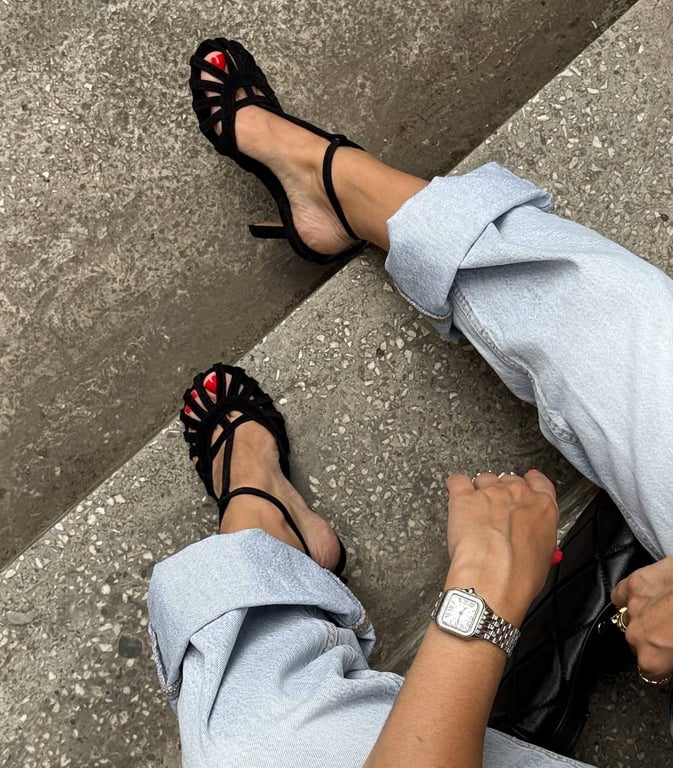 Босоніжки, від яких варто відмовитись у 2026 році