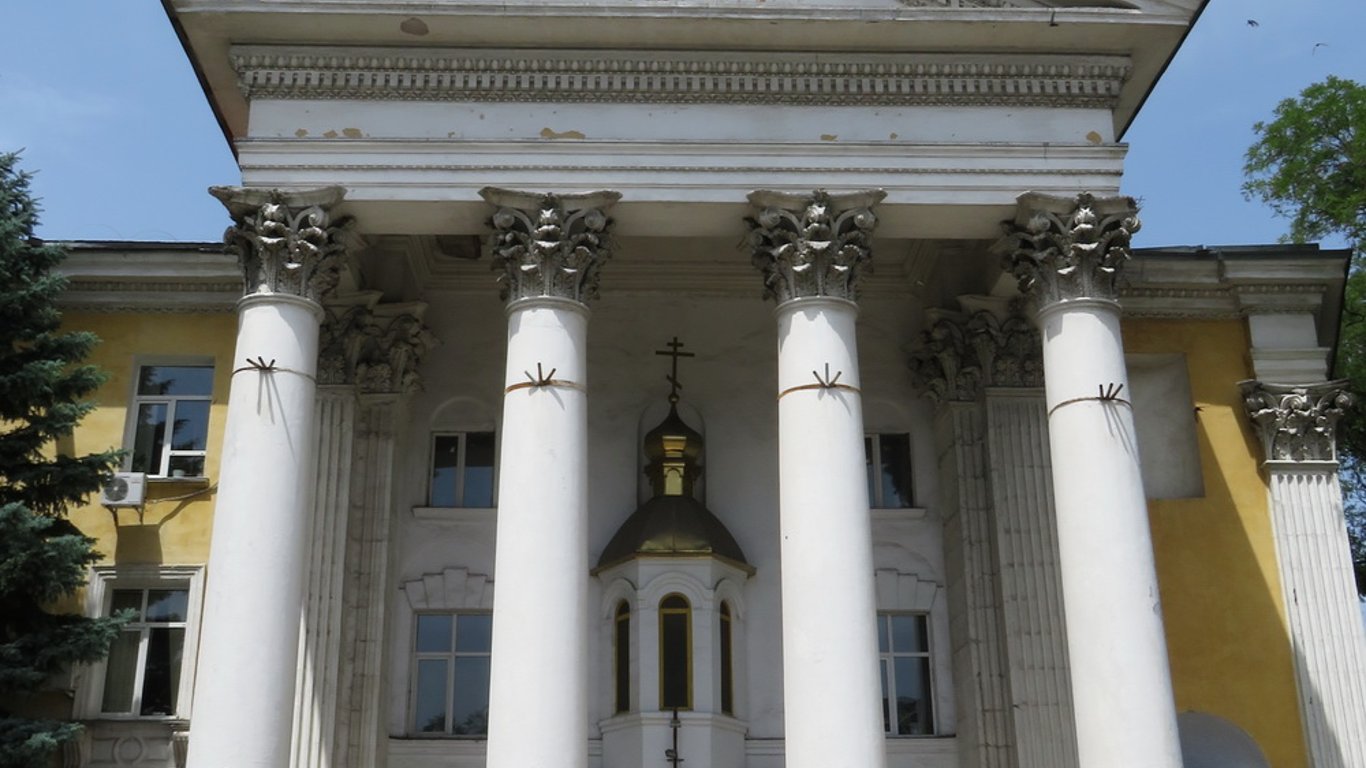 Россияне силой захватили собор ПЦУ в Симферополе