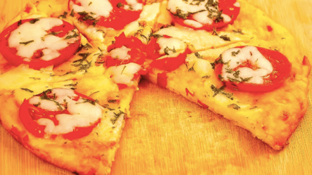 Натріть 3 картоплини та додайте 3 яйця — рецепт на сніданок - 285x160