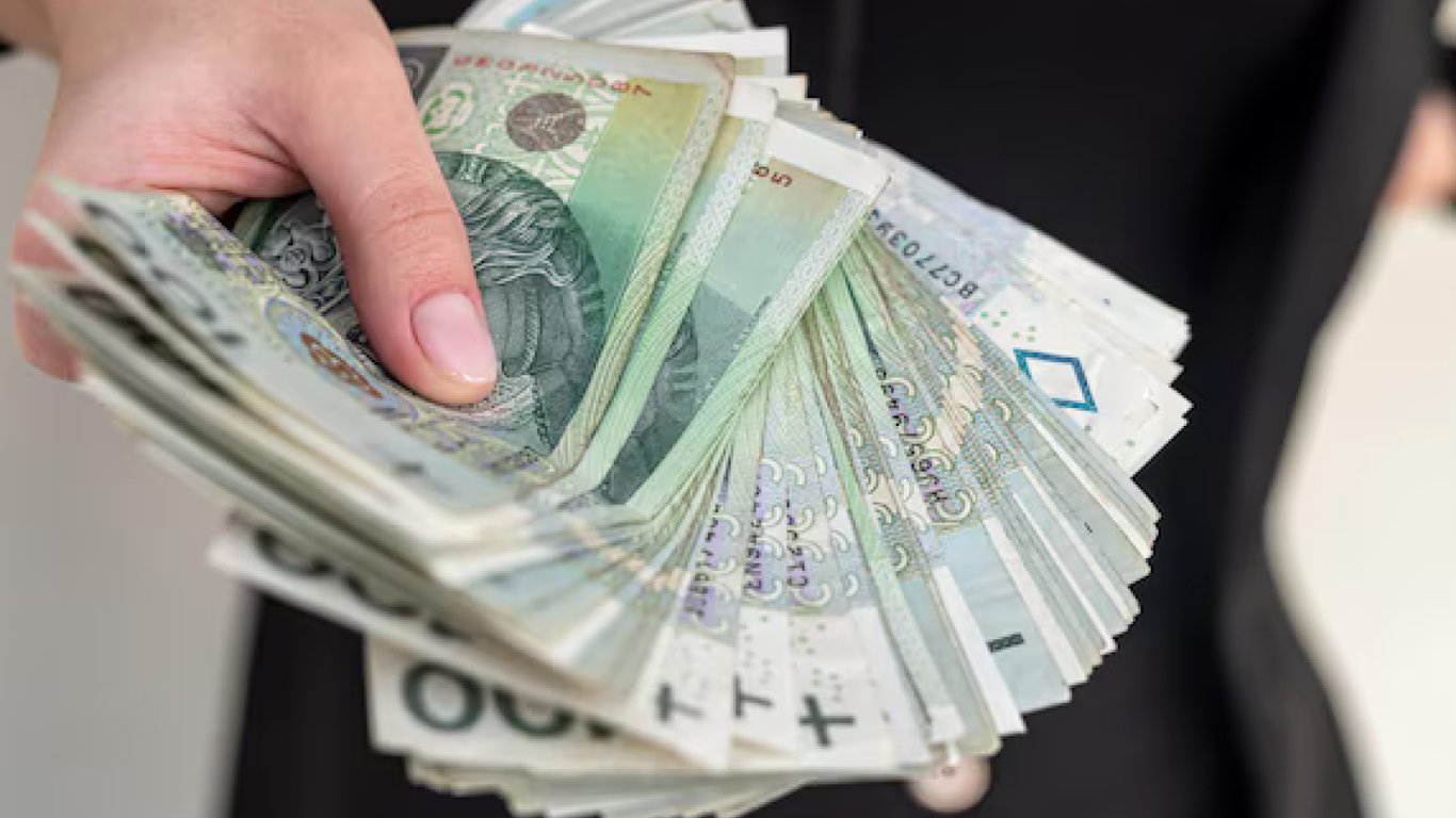 Польша обещает ввести новую денежную помощь — детали инициативы
