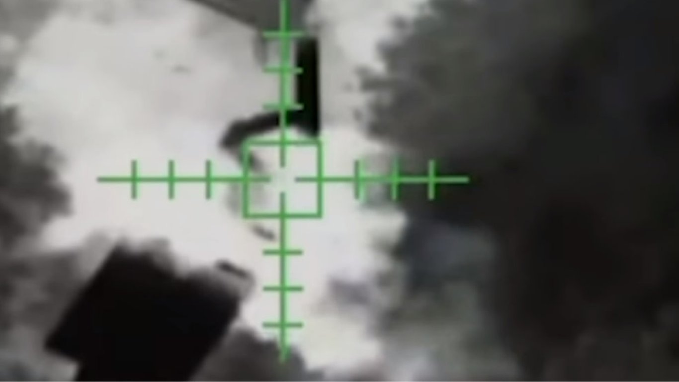 ВСУ уничтожили вражеские САУ и танк оккупантов на Купянском направлении: эффектное видео
