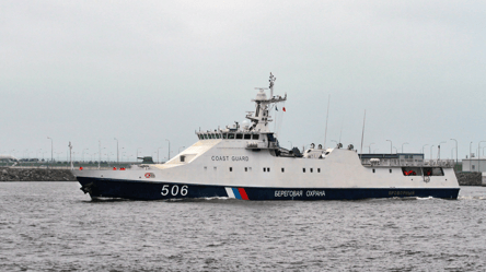 ВСУ поразили военный корабль России и нефтяной объект - 328x184