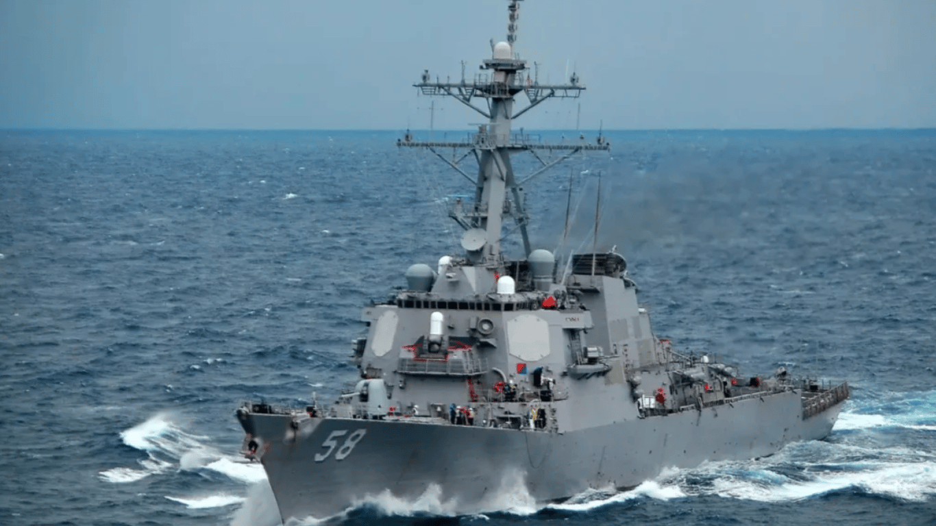 США збили у Червоному морі ракету, запущену хуситами по есмінцю