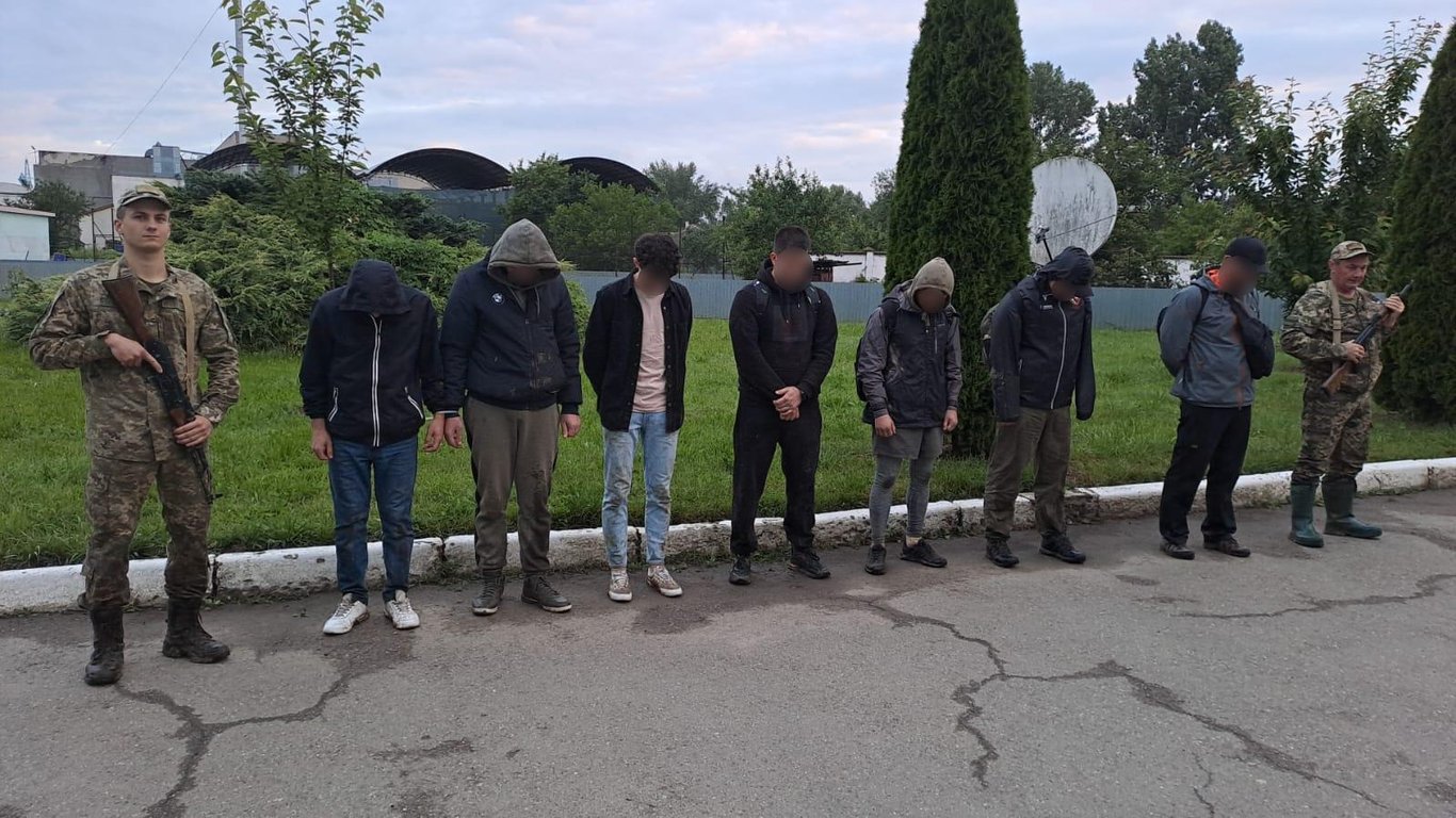 Затримання ухилянтів. Фото: ДПСУ