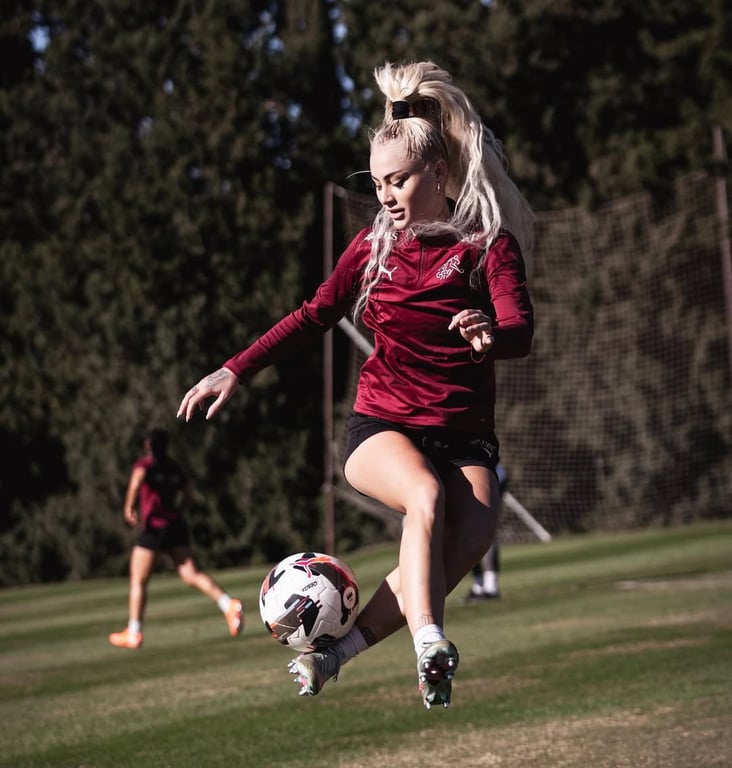 Алиша Леманн